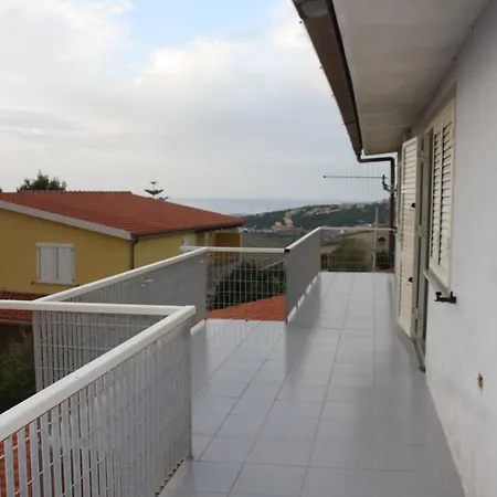 בית נופש Villetta Sul Golfo Dell'asinara באדזי