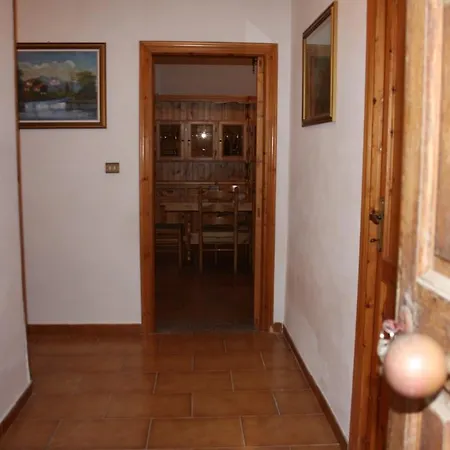 בית נופש Villetta Sul Golfo Dell'asinara באדזי